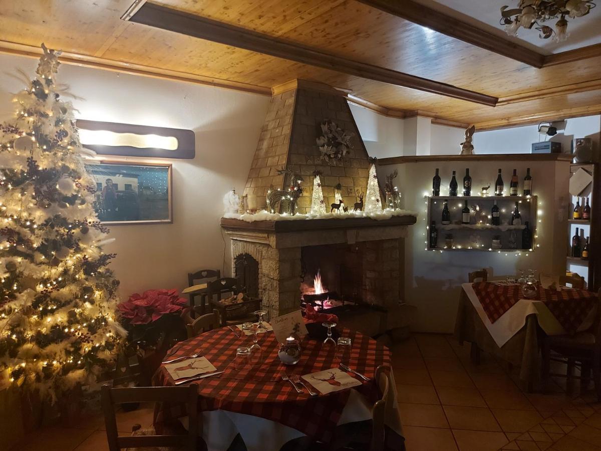 Hotel Altopiano Delle Rocche Rocca di Mezzo Eksteriør bilde